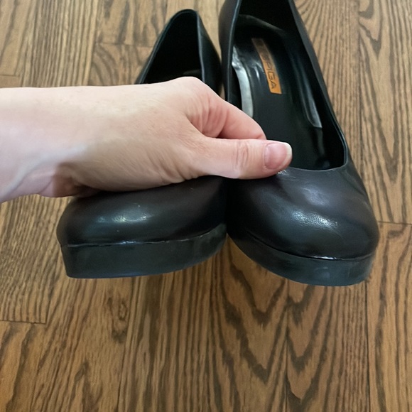 Via Spiga Heels 7.5 - Picture 8 of 9